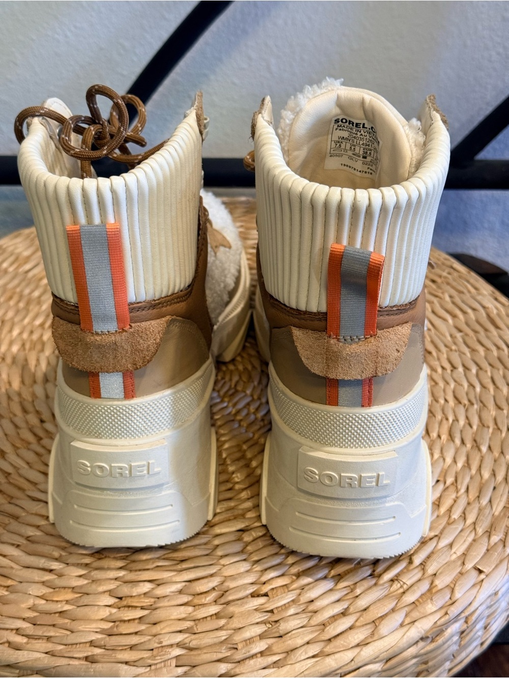 Sorel Women's Cream and Tan Sherpa Lace-Up Boots - Picture 7 of 9